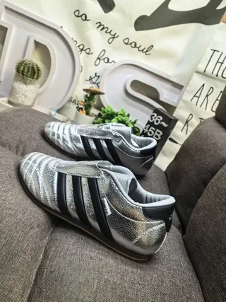 Adidas White Silver Low-Top Quilted Toe Cap Lifestyle Sneakers 7