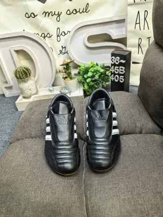 Adidas White Silver Low-Top Quilted Toe Cap Lifestyle Sneakers 20