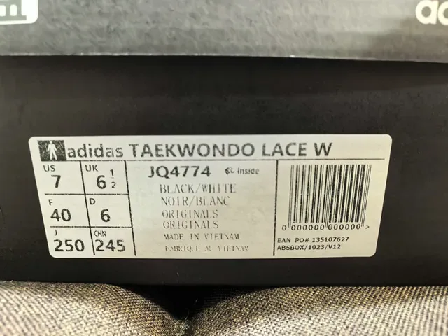 Adidas White Silver Low-Top Quilted Toe Cap Lifestyle Sneakers 22