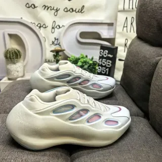Adidas Yeezy 450 भूरा गुलाबी नक्काशीदार एकल तलवारी असममित साइड विंडो कटआउट लाइफस्टाइल स्नीकर