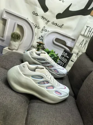 Adidas Yeezy 450 بيج وردي سولة منحوتة أحادية الوحدة فتحات جانبية للنوافذ غير متماضلة أحذية رياضية للأسلوب الحياتي 9