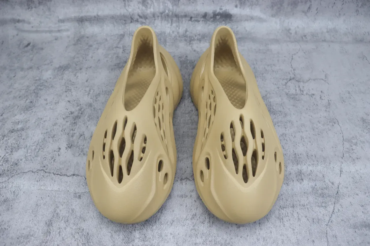 Adidas Yeezy Foam Runner Beige sneakers lifestyle 2