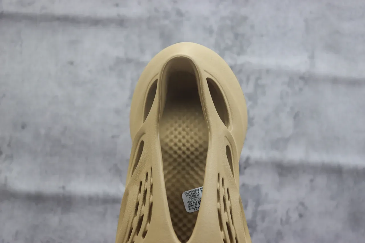Adidas Yeezy Foam Runner Beige sneakers lifestyle 4