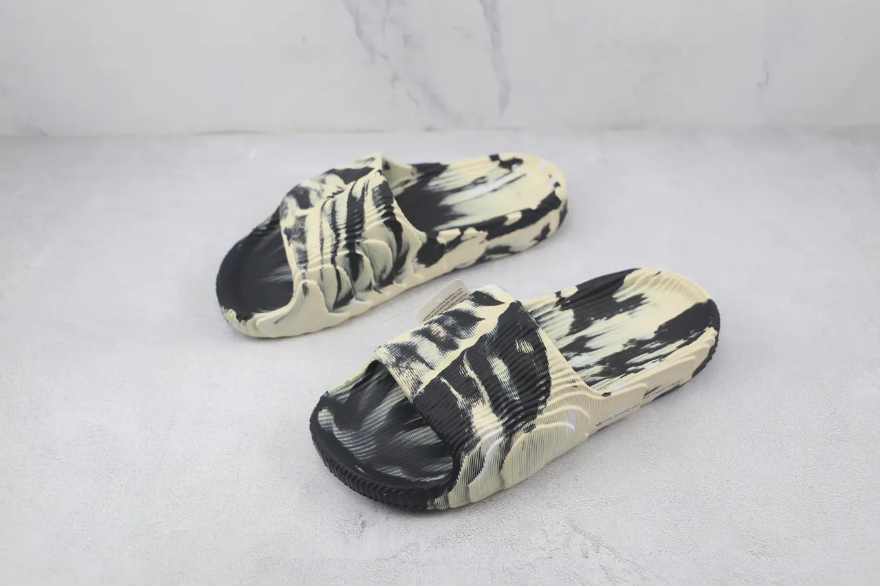 Adidas Yeezy Slide Marbled Black and Cream Slippers 4