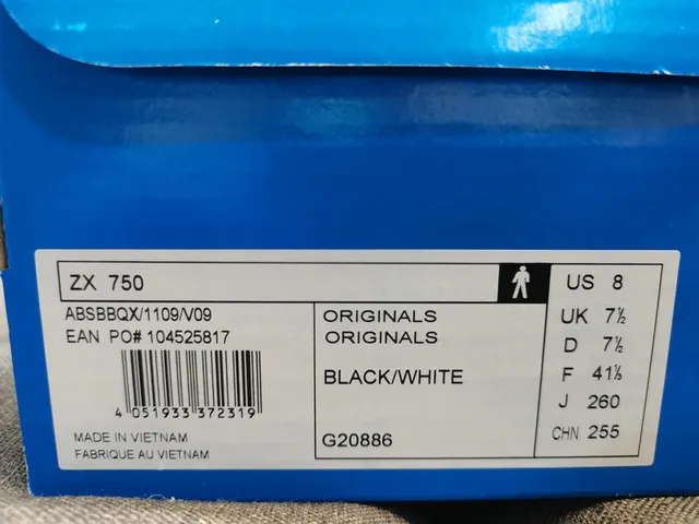 Adidas ZX 750 Black White Red Lifestyle Sneakers 2