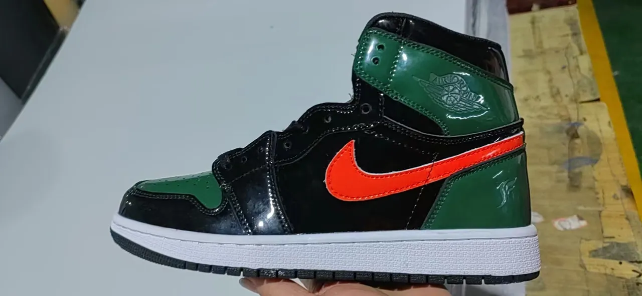 Air Jordan 1 Black Forest Green Orange Basketball Shoes 2