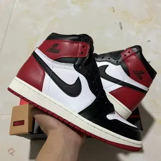Air Jordan 1 Black Red High-Top Leather-Paneled Basketball Shoes