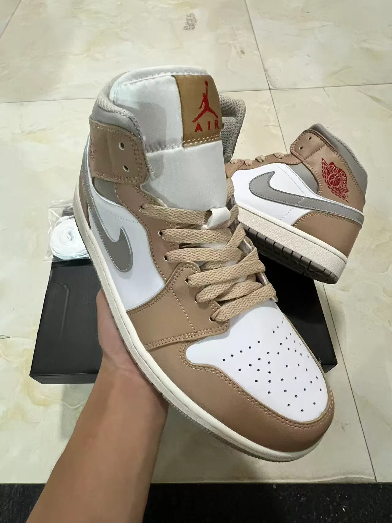 Air Jordan 1 High Beige Gray White Basketball Shoes 2