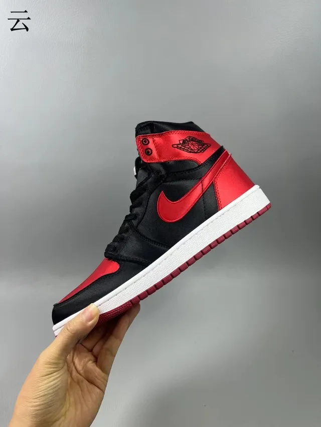 Air Jordan 1 High Black Red White Basketball Shoes 5