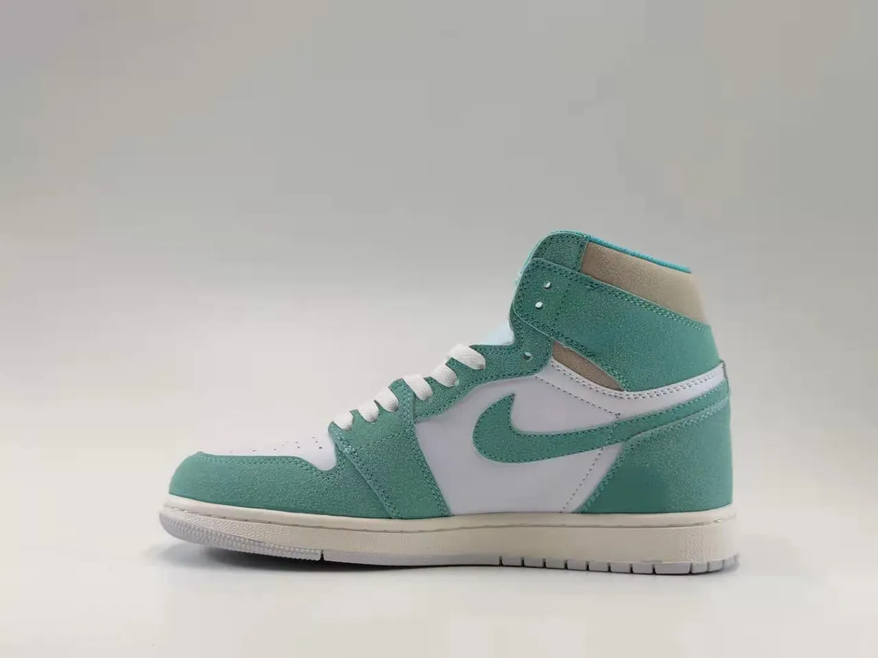 Air Jordan 1 High OG Mint Green Suede Basketball Shoes 3