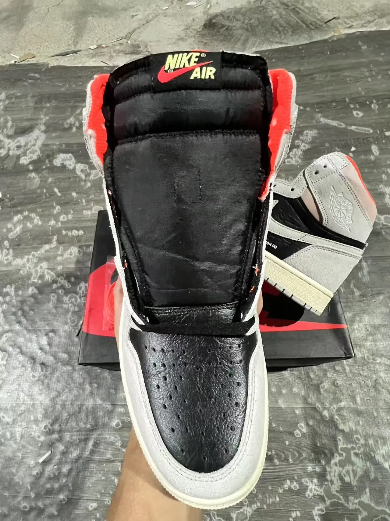 Air Jordan 1 High OG SP19 Tênis de Basquete Cinza Claro Preto Creme 3