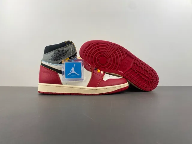Chaussures de basketball Air Jordan 1 High rouge blanc noir crème 12