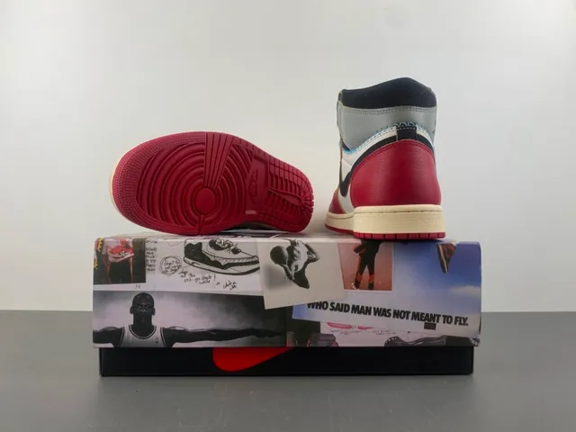 Chaussures de basketball Air Jordan 1 High rouge blanc noir crème 16