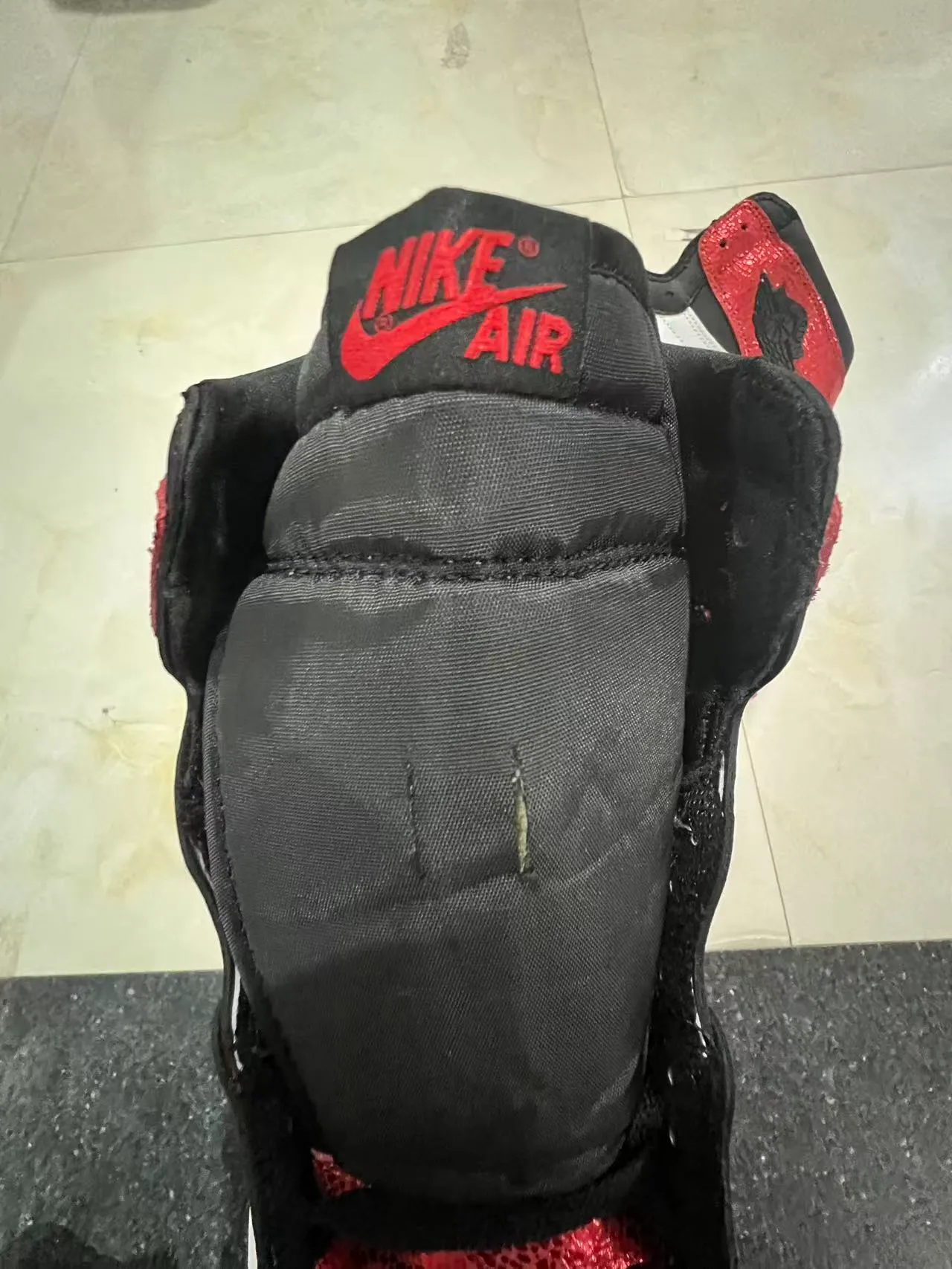 Chaussures de basketball Air Jordan 1 High peau de serpent rouge noir blanc 4