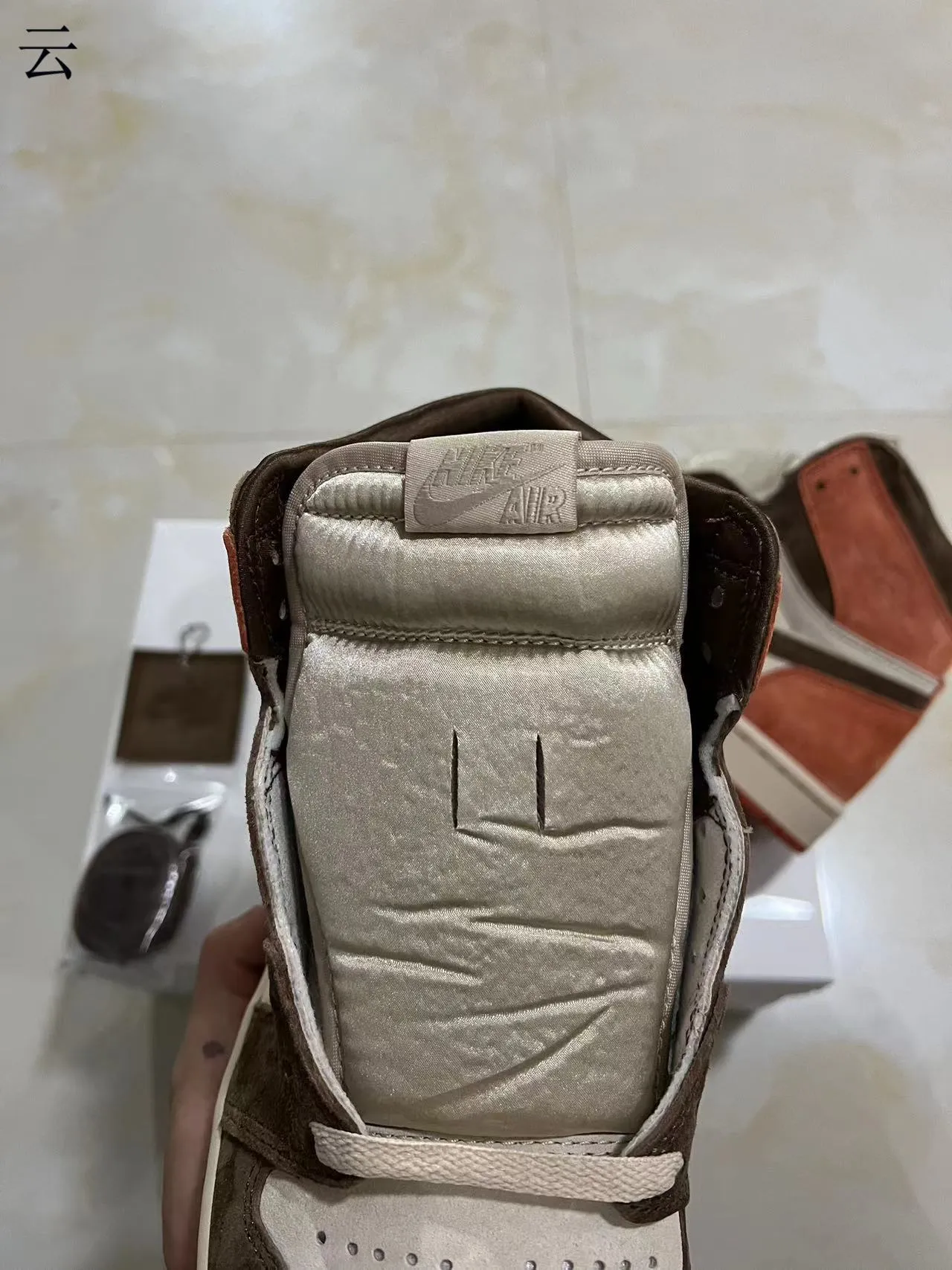 Air Jordan 1 High Suede Terracotta Brown Off-White Tênis de Basquete 4