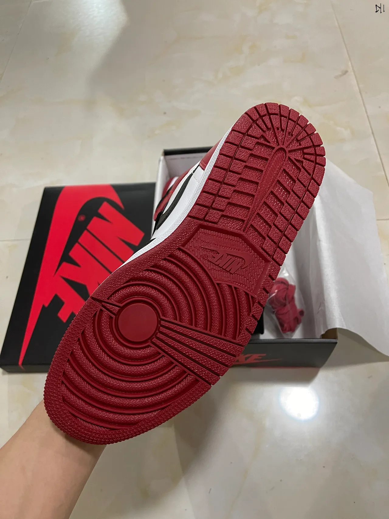 Zapatillas de baloncesto Air Jordan 1 High blanco negro rojo 5