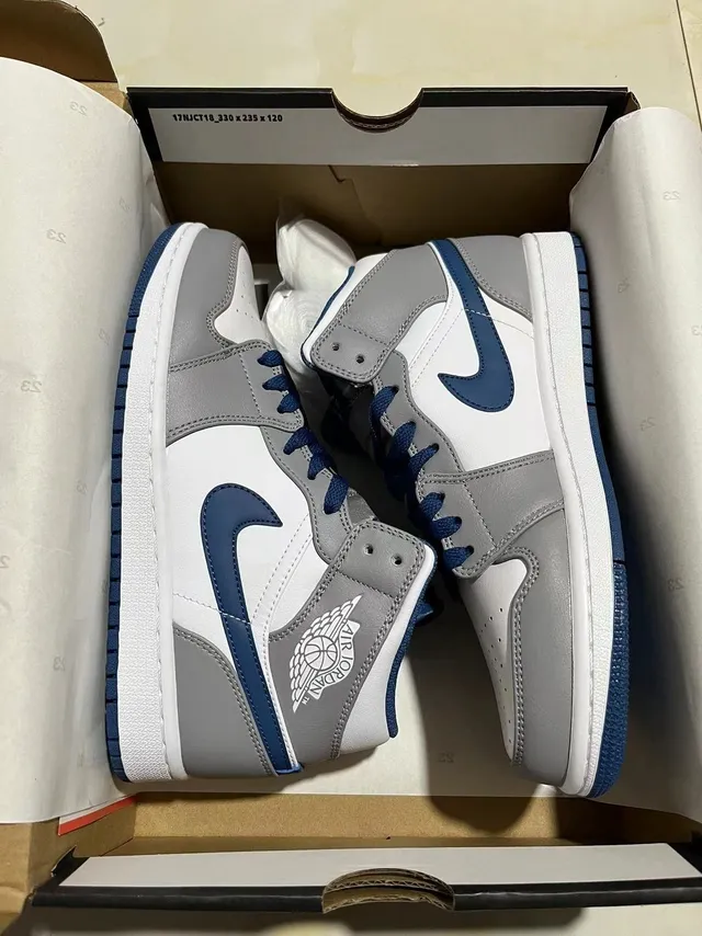 Chaussures de basketball Air Jordan 1 High blanc gris bleu marine 7