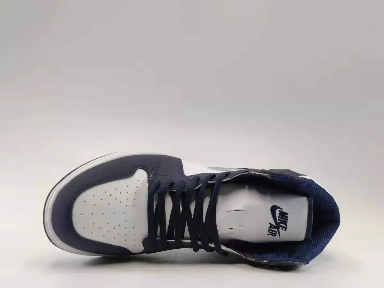 Air Jordan 1 High Tênis de Basquete Branco Navy 4