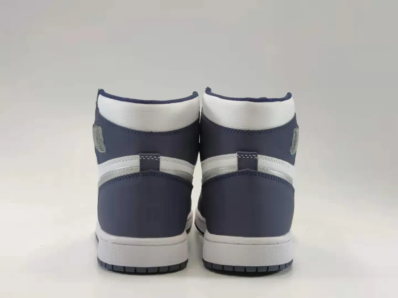 Air Jordan 1 High Tênis de Basquete Branco Navy 5