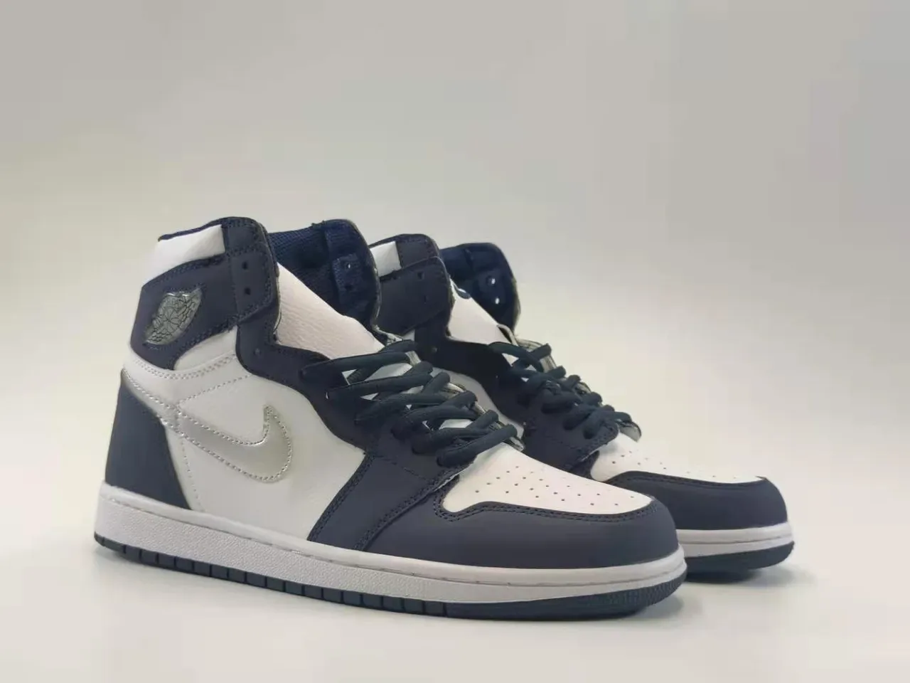 Air Jordan 1 High Tênis de Basquete Branco Navy 6