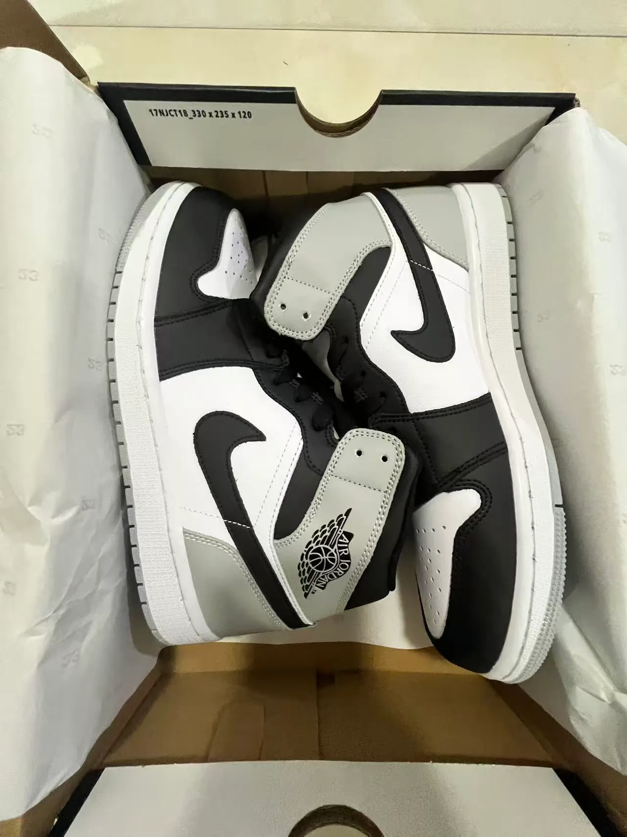 Air Jordan 1 High Wolf Gray Black White Basketball Shoes 9