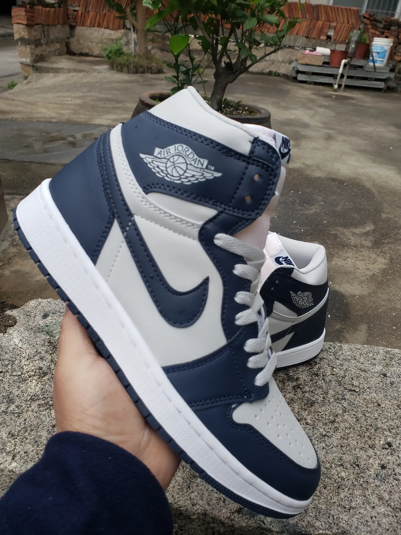 Air Jordan 1 Navy and Gray High-Top Basketball Shoes 3