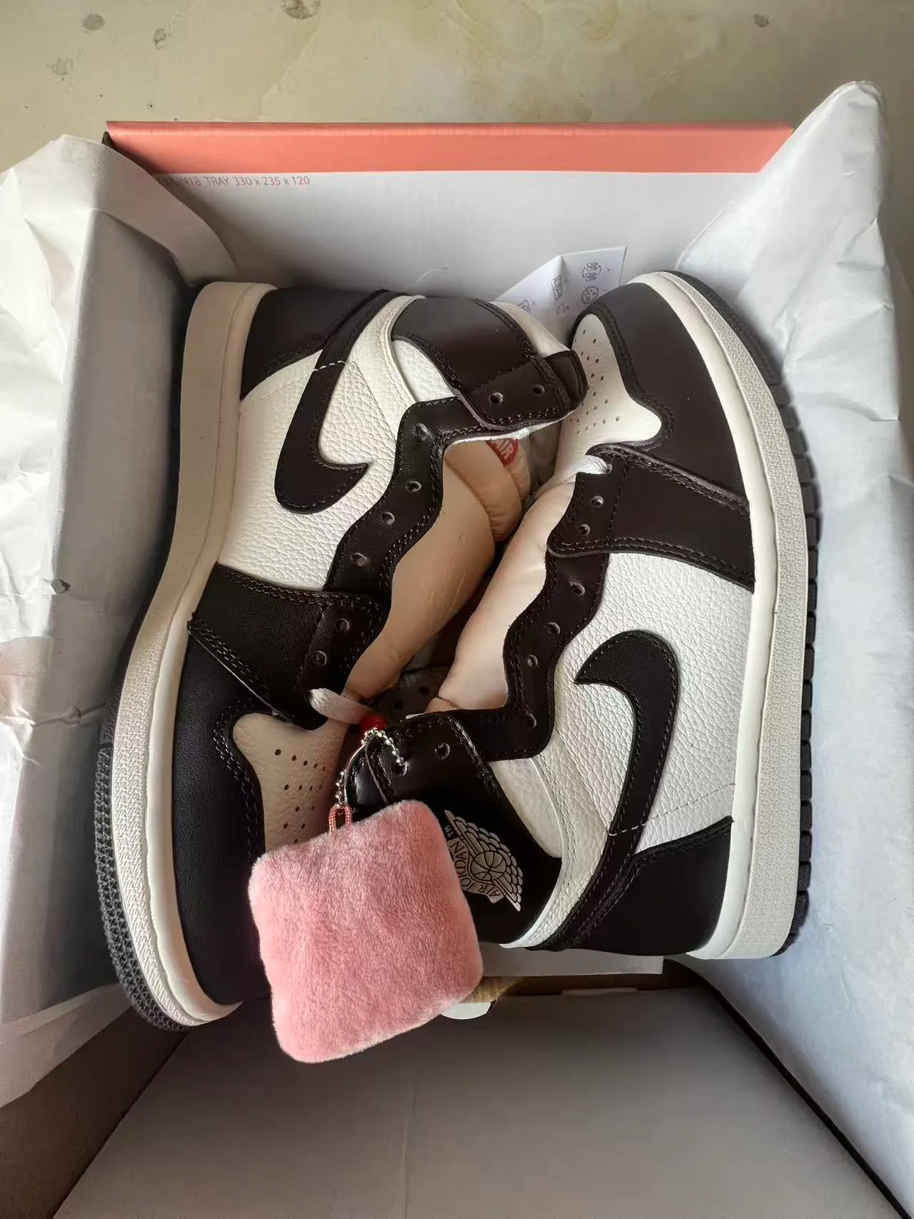 Zapatillas de baloncesto Air Jordan 1 de caña alta con parte superior de cuero blanco y negro 9
