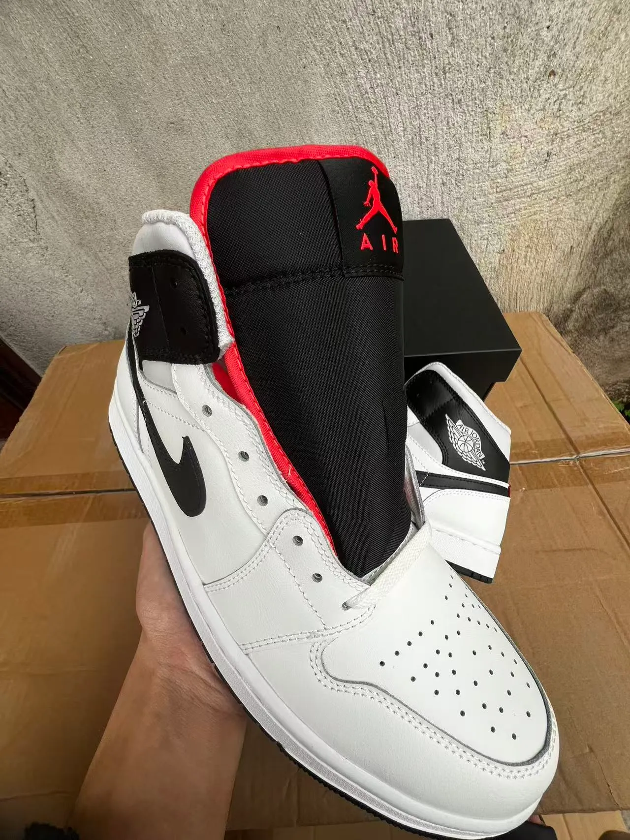 Air Jordan 1 White Black Red Basketball Shoes 2