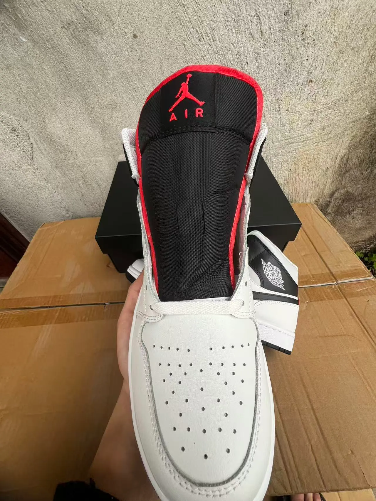 Air Jordan 1 White Black Red Basketball Shoes 3