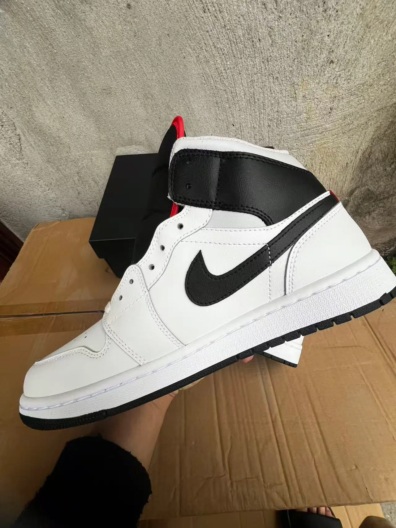 Air Jordan 1 White Black Red Basketball Shoes 5