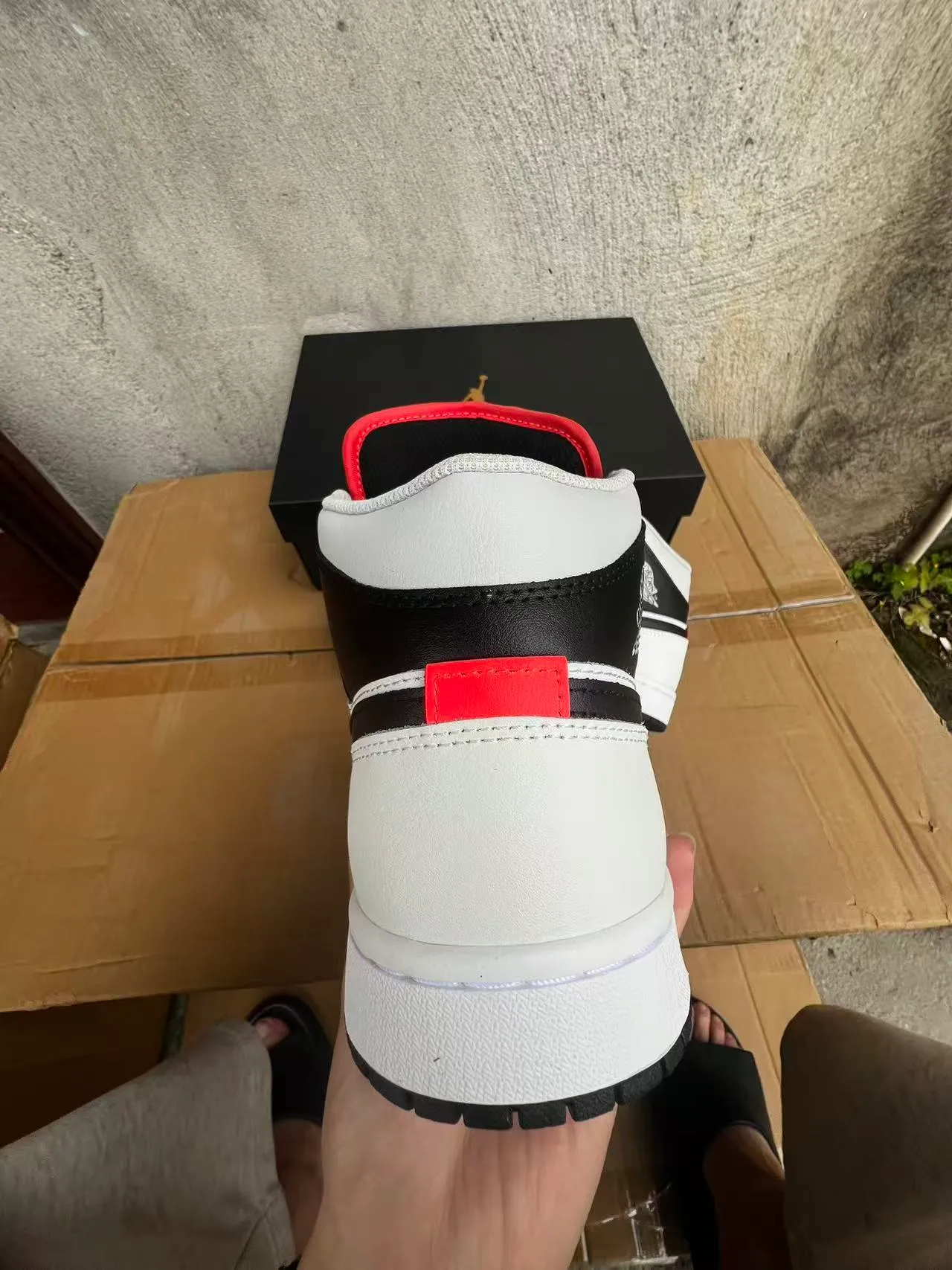 Air Jordan 1 White Black Red Basketball Shoes 8