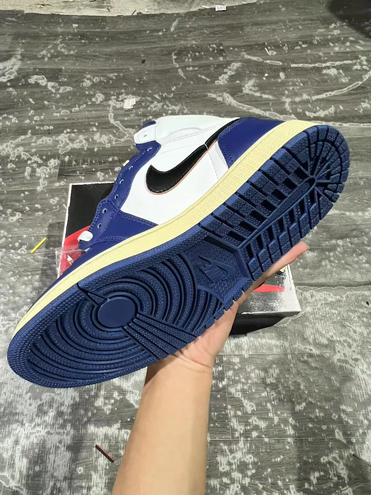 Air Jordan 1 White Navy High-Top Leather-Paneled Basketball Shoes 6