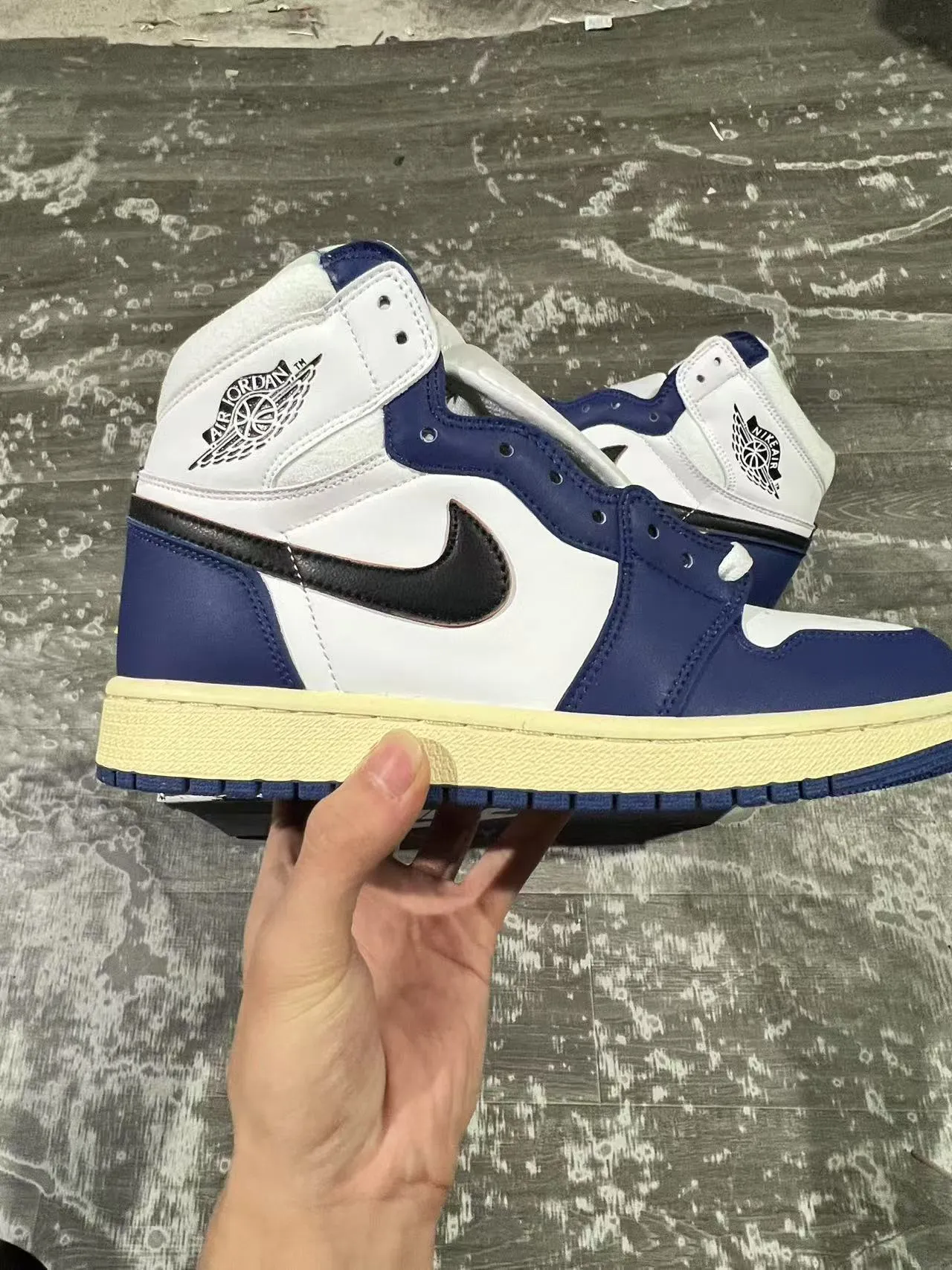 Air Jordan 1 White Navy High-Top Leather-Paneled Basketball Shoes 7