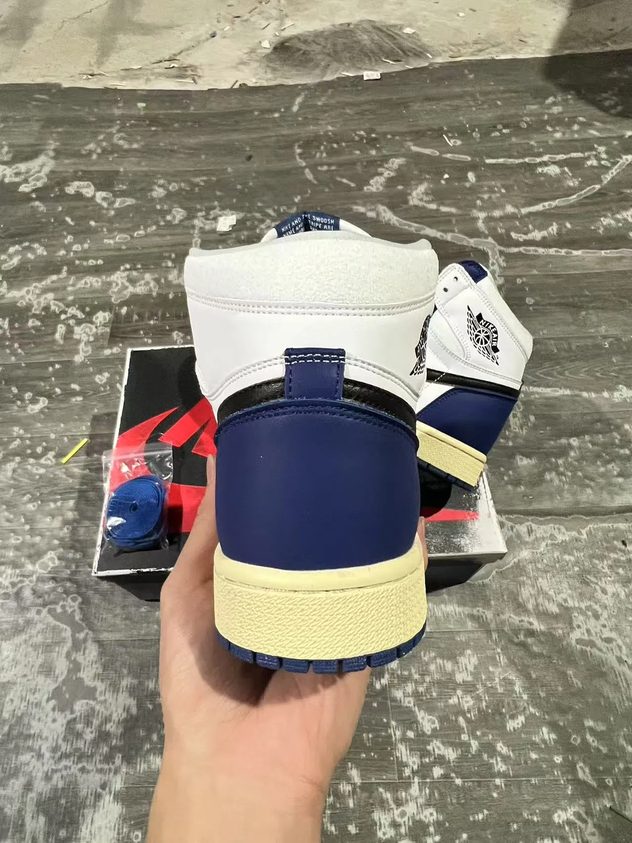 Air Jordan 1 White Navy High-Top Leather-Paneled Basketball Shoes 8