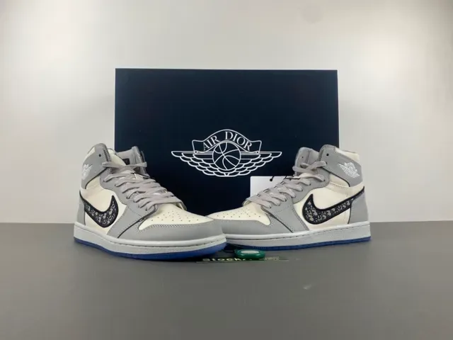 Air Jordan 1 x Dior Tênis de Basquete High-Top 13