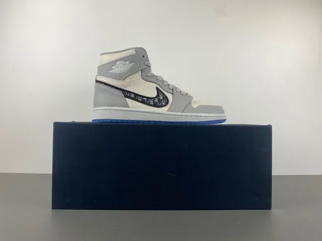 Air Jordan 1 x Dior Tênis de Basquete High-Top 15