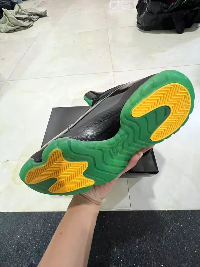 Tênis de basquete Air Jordan 11 preto verde dourado 6