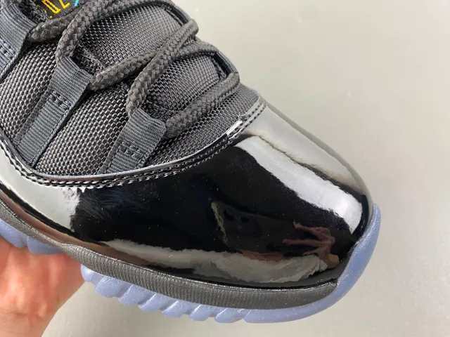 Air Jordan 11 Negro Cuero Patentado Icy Blue Zapatillas de Baloncesto 2