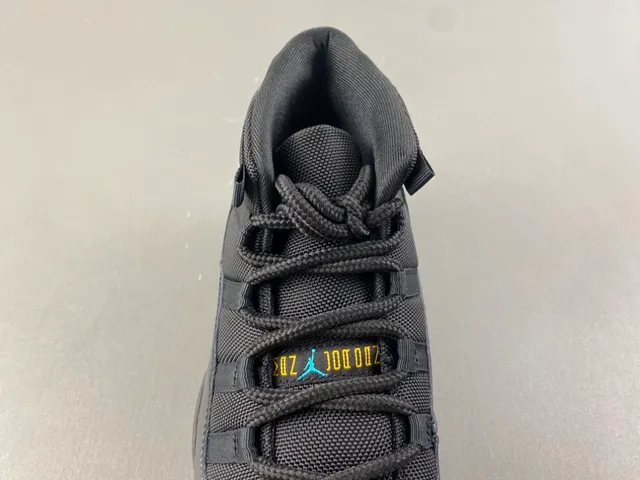 Air Jordan 11 Negro Cuero Patentado Icy Blue Zapatillas de Baloncesto 6