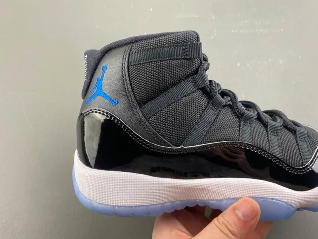 Air Jordan 11 Black White Icy Blue Basketball Shoes 3