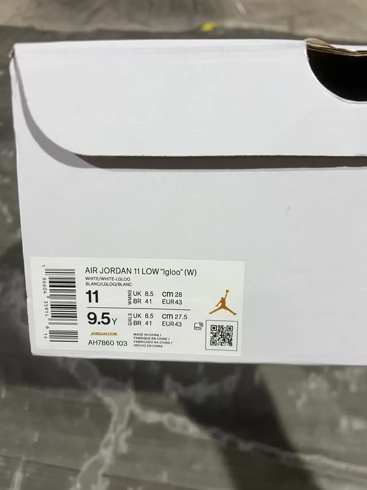 Air Jordan 11 أخضر مينت جلد لامع أحذية كرة السلة 10