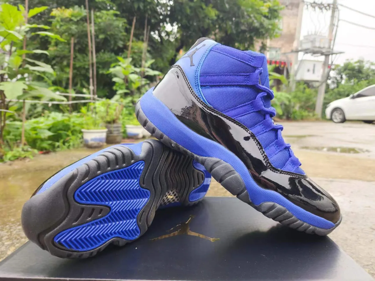 Air Jordan 11 Royal Blue and Black Patent Leather Basketball Shoes 3