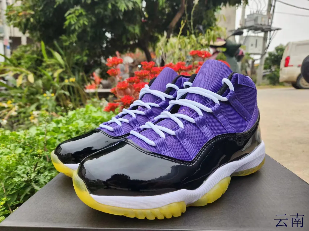 Air Jordan 11 Royal Blue Black Patent Leather Basketball Shoes 15