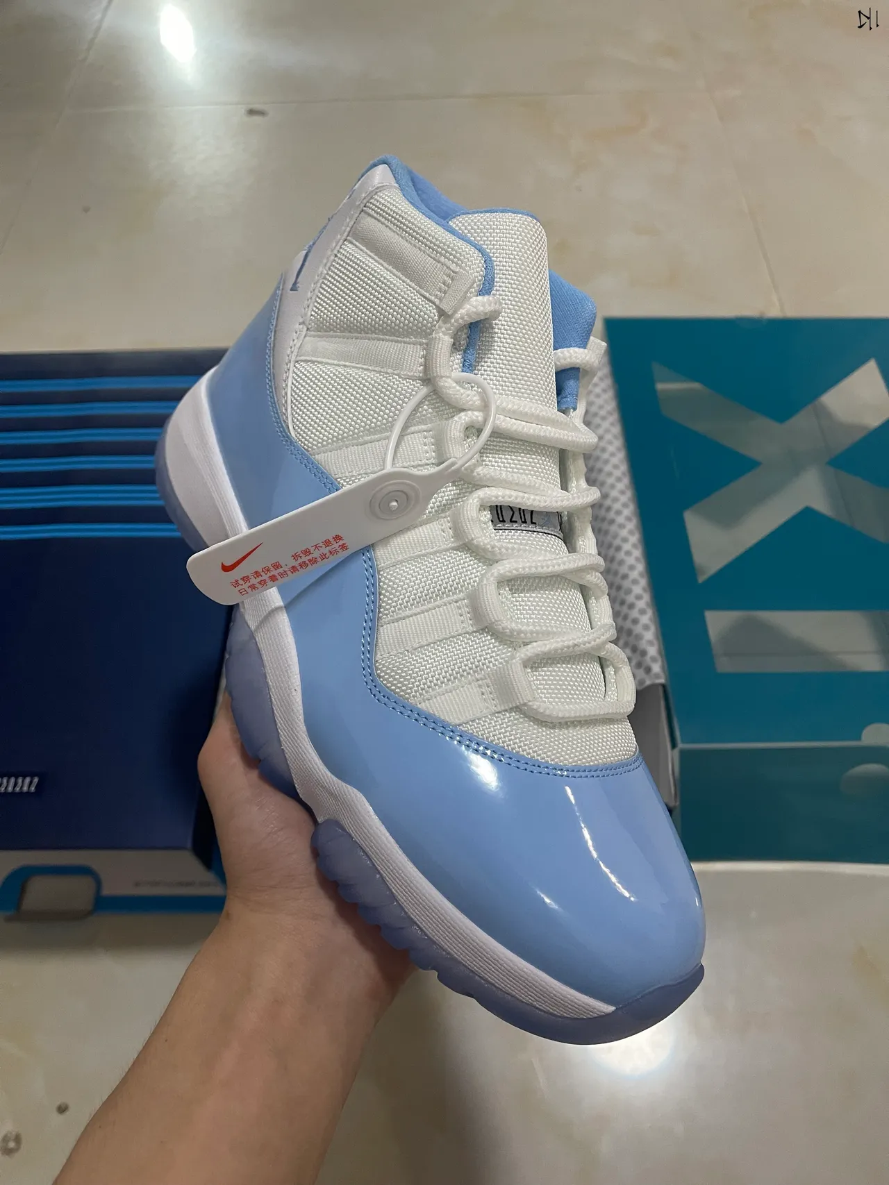 Air Jordan 11 White and Light Blue Patent Leather Basketball Shoes 2