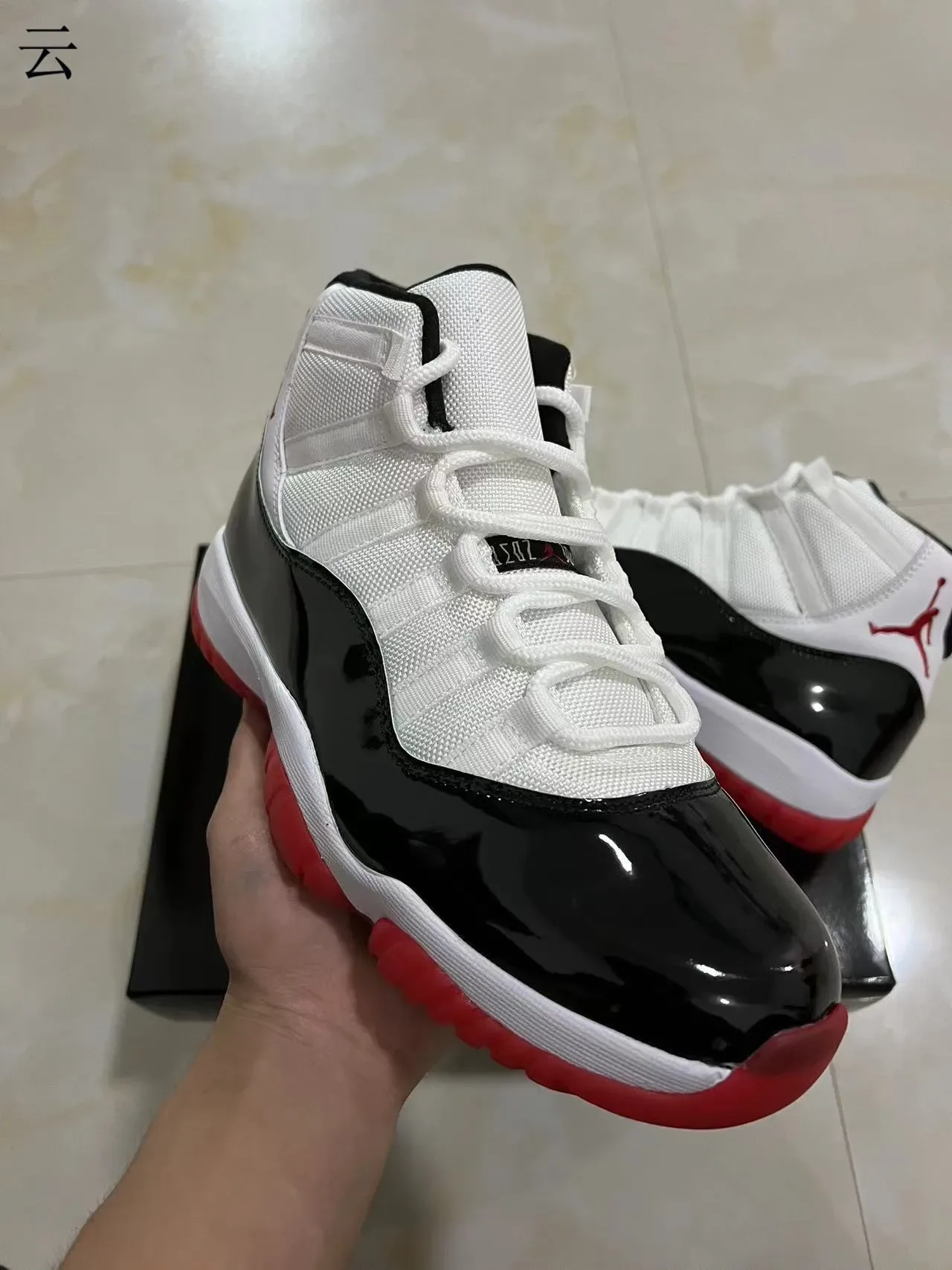 Air Jordan 11 Branco Preto Vermelho tênis de basquete 2