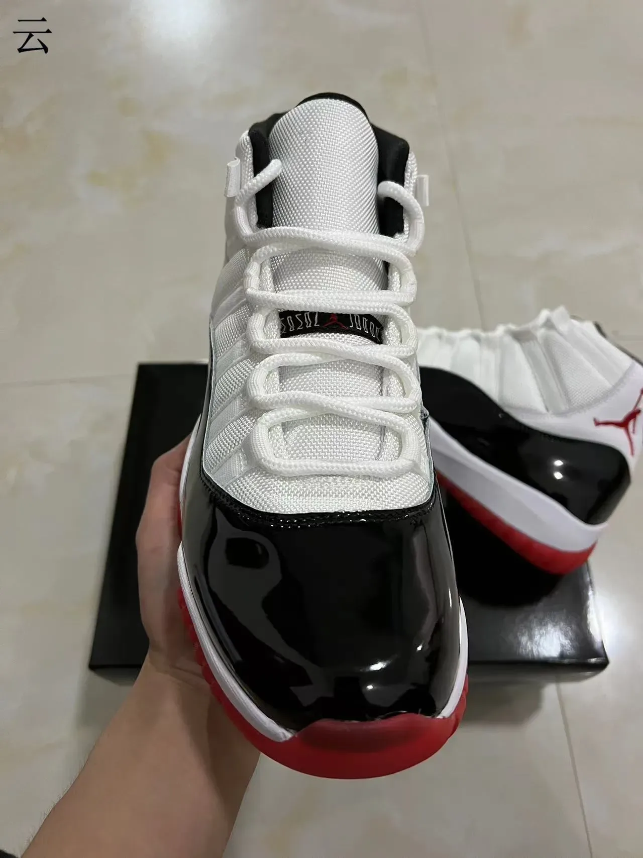 Air Jordan 11 Branco Preto Vermelho tênis de basquete 3