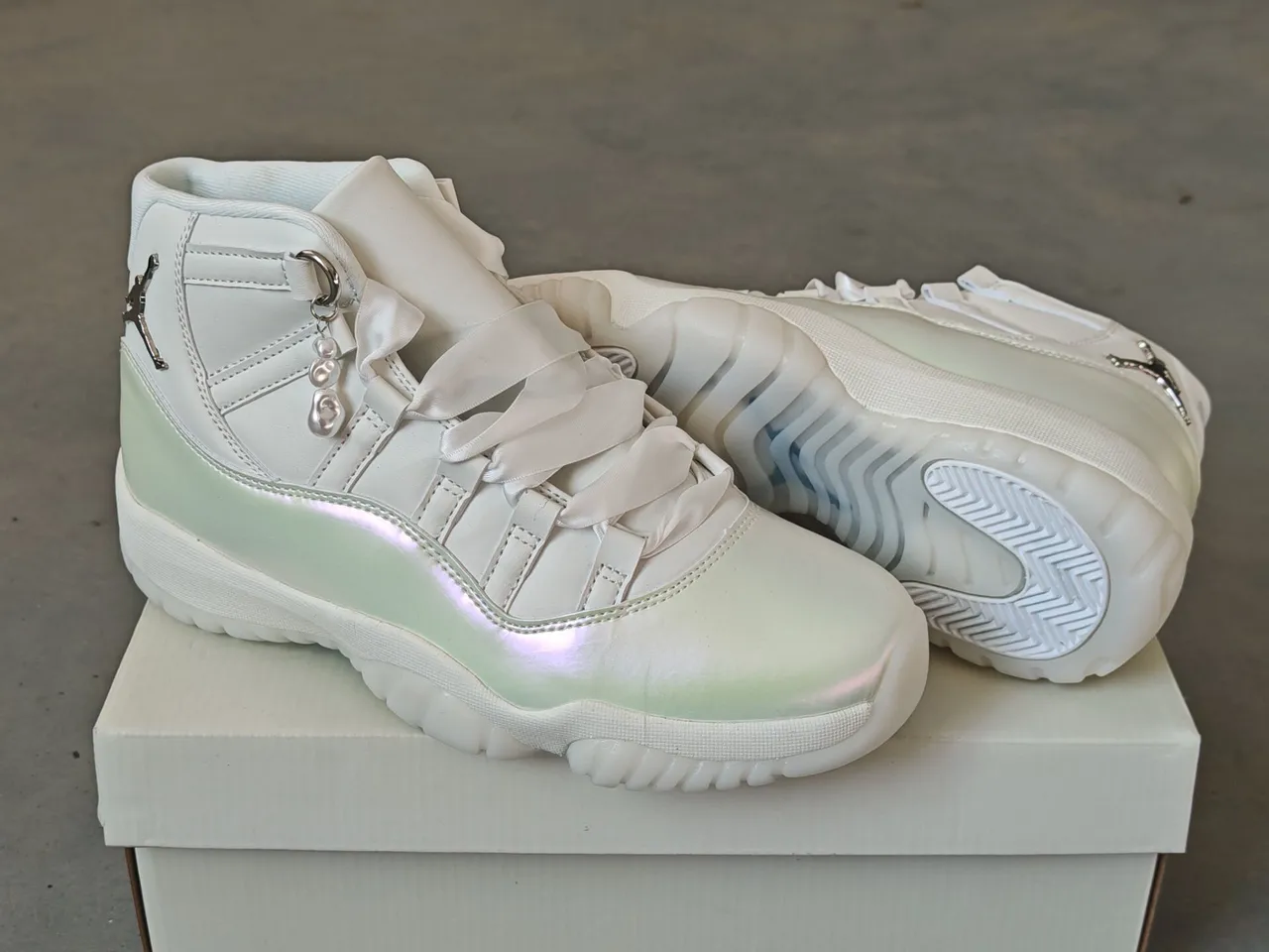 Air Jordan 11 White Iridescent Gradient Basketball Shoes 8