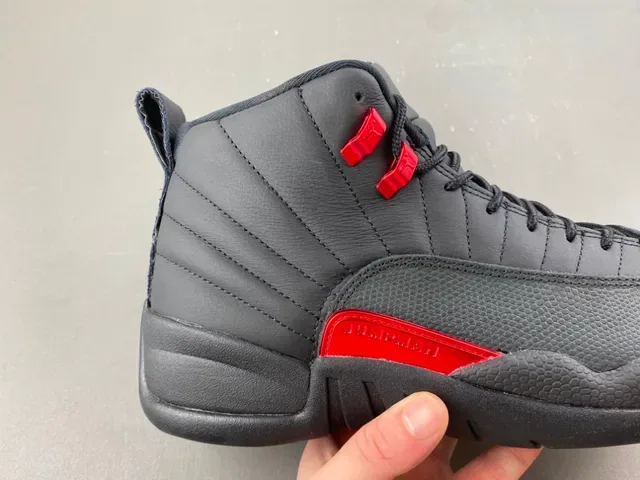 Air Jordan 12 Noir Rouge Chaussures de Basketball 3