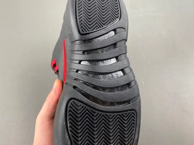 Air Jordan 12 Noir Rouge Chaussures de Basketball 10