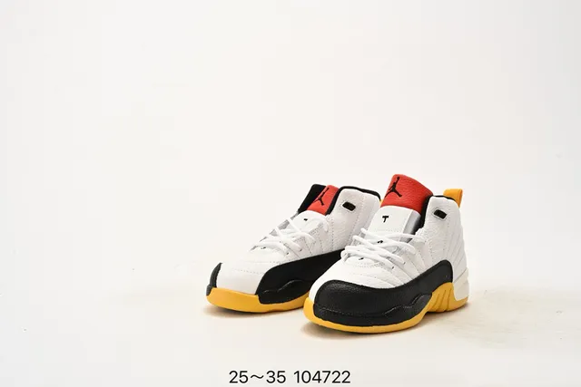 حذاء كرة السلة للأطفال Air Jordan 12 أسود وأصفر 24